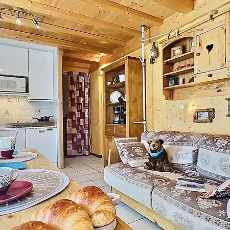 Apartment Pour 4 Avec Balcon A Tignes-le Lavachet - Fr-1-411-746